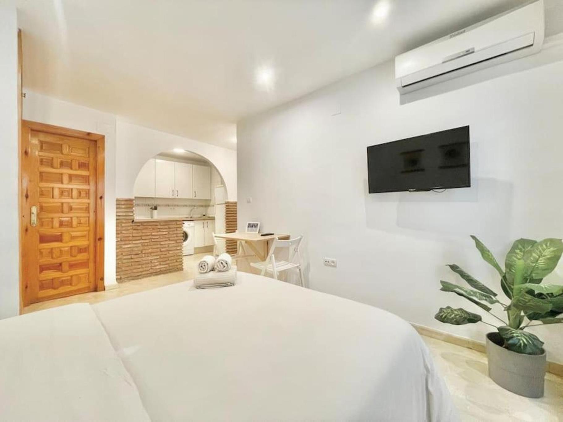 Elvira Urban Living - Granada Centro Apartment ภายนอก รูปภาพ